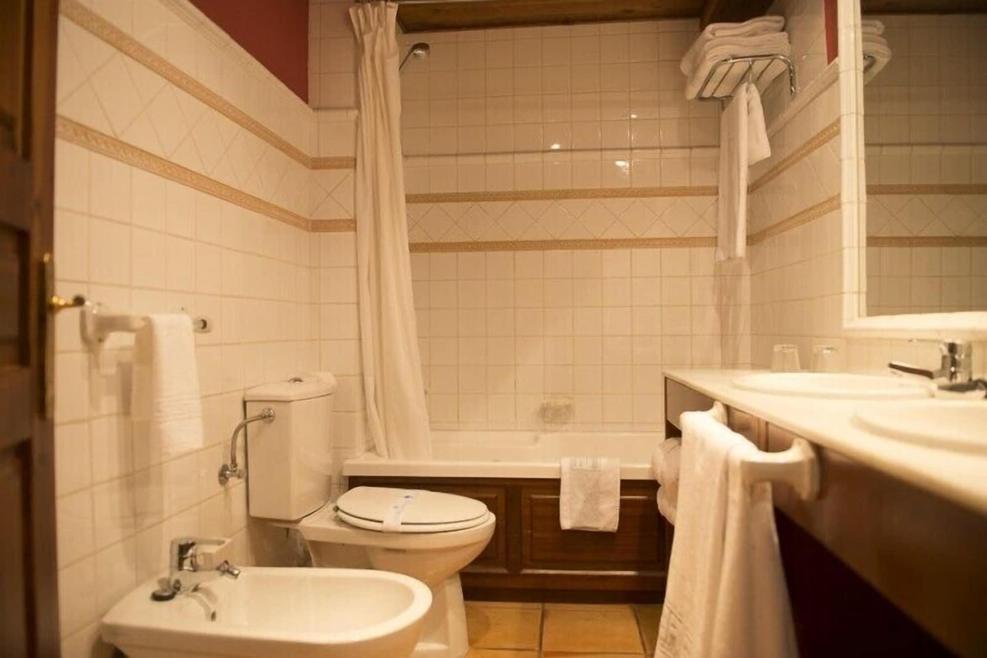 Hotel Chalet Bassibe Baqueira Beret Buitenkant foto
