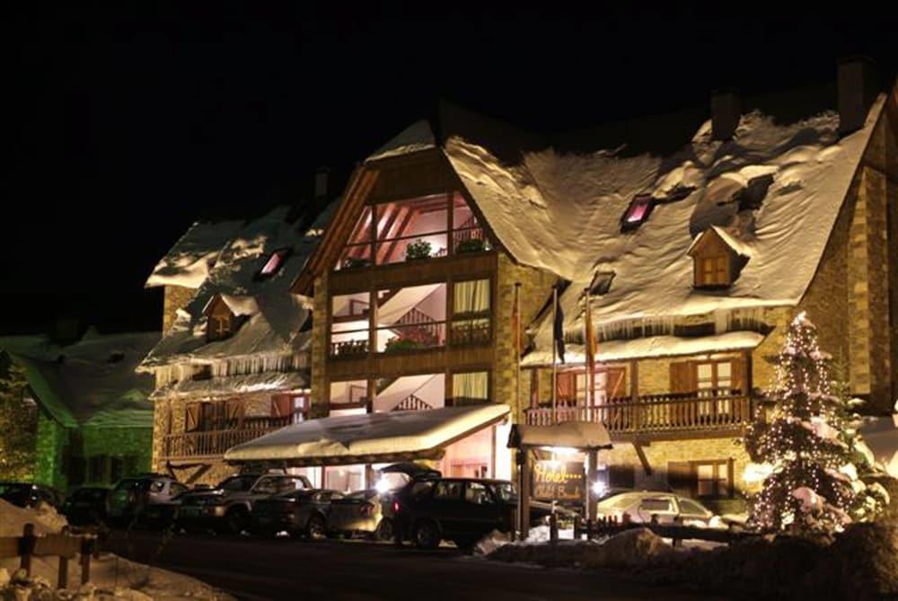 Hotel Chalet Bassibe Baqueira Beret Buitenkant foto