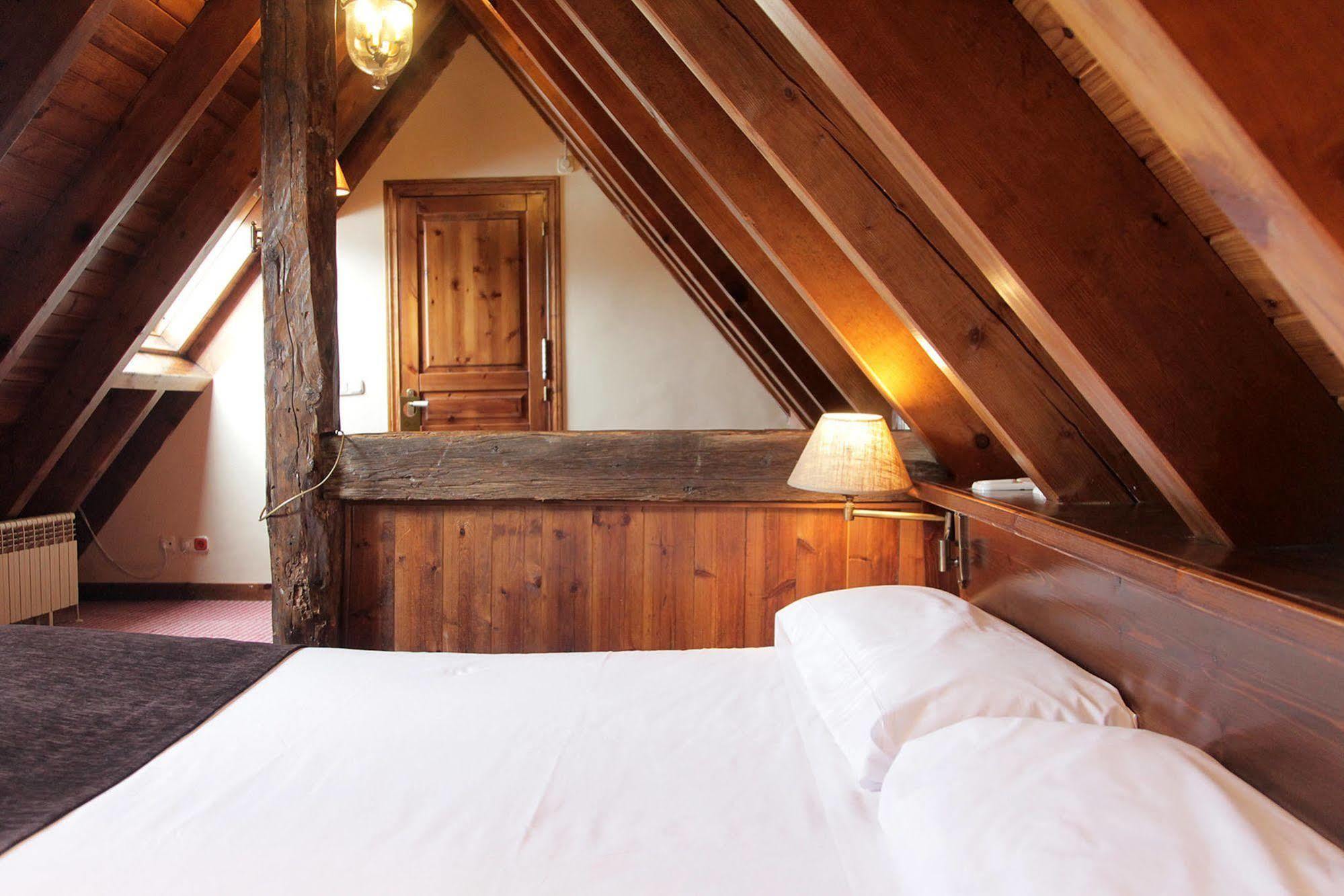 Hotel Chalet Bassibe Baqueira Beret Buitenkant foto