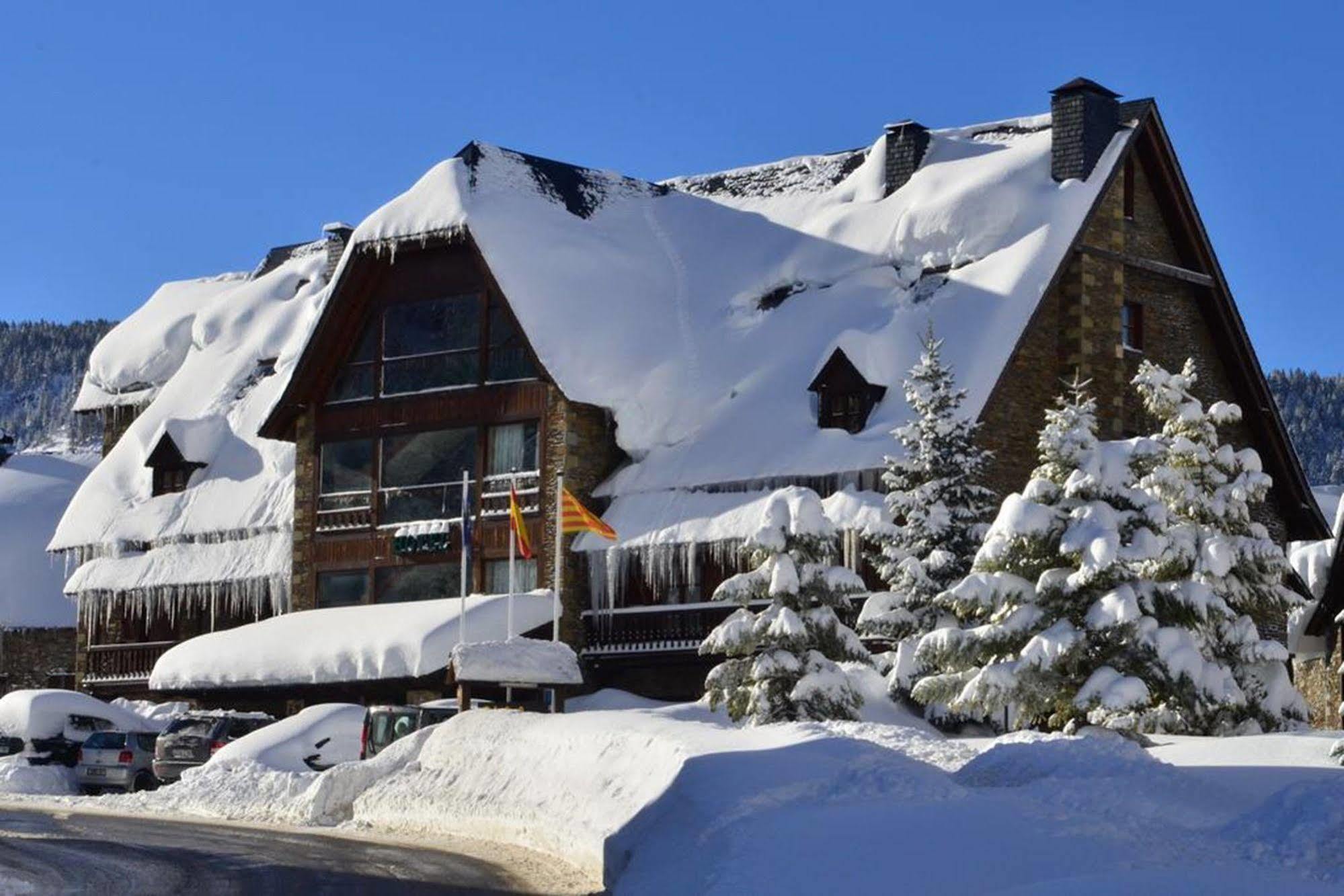 Hotel Chalet Bassibe Baqueira Beret Buitenkant foto